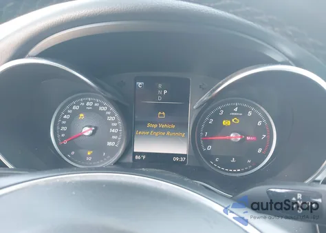 2018 Mercedes-Benz C 300 4Matic z USA, uszkodzony, nr VIN 55SWF4KB3JU278651